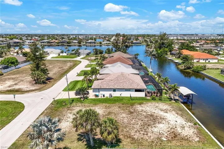1227 Sw 37th St, Cape Coral, Florida 33914
