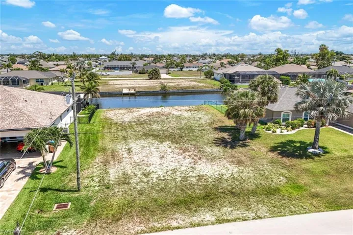 1227 Sw 37th St, Cape Coral, Florida 33914