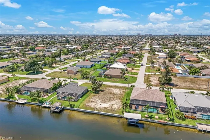 1227 Sw 37th St, Cape Coral, Florida 33914