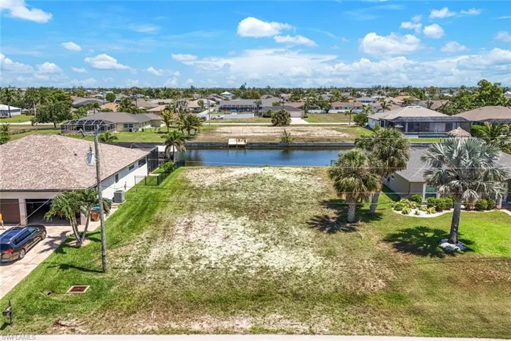 1227 Sw 37th St, Cape Coral, Florida 33914