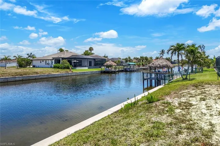 1227 Sw 37th St, Cape Coral, Florida 33914