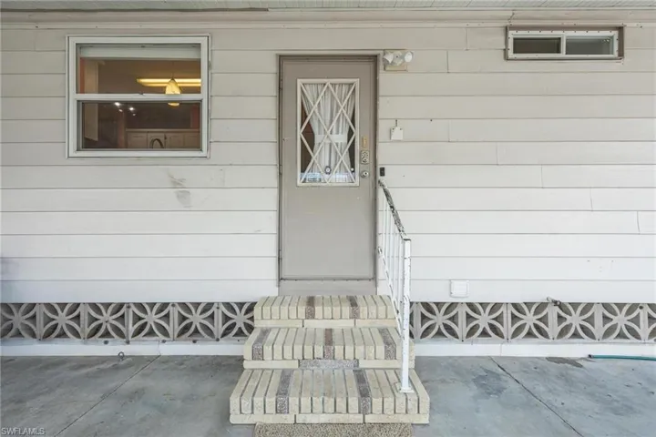 16255  Pelican  DR, North Fort Myers, FL 33903