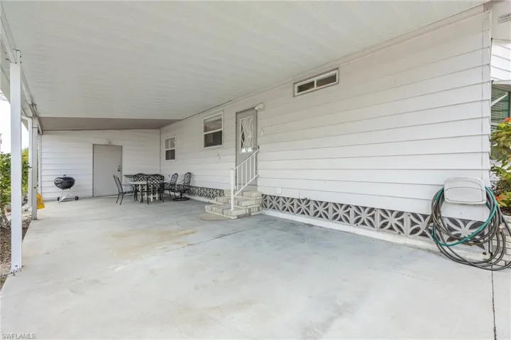 16255  Pelican  DR, North Fort Myers, FL 33903