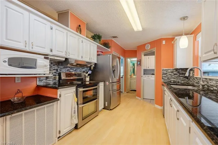 16255  Pelican  DR, North Fort Myers, FL 33903