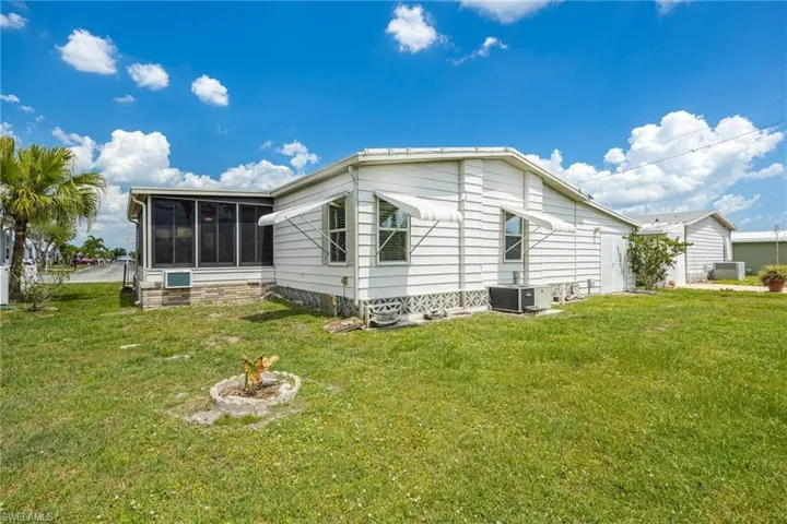 16255  Pelican  DR, North Fort Myers, FL 33903