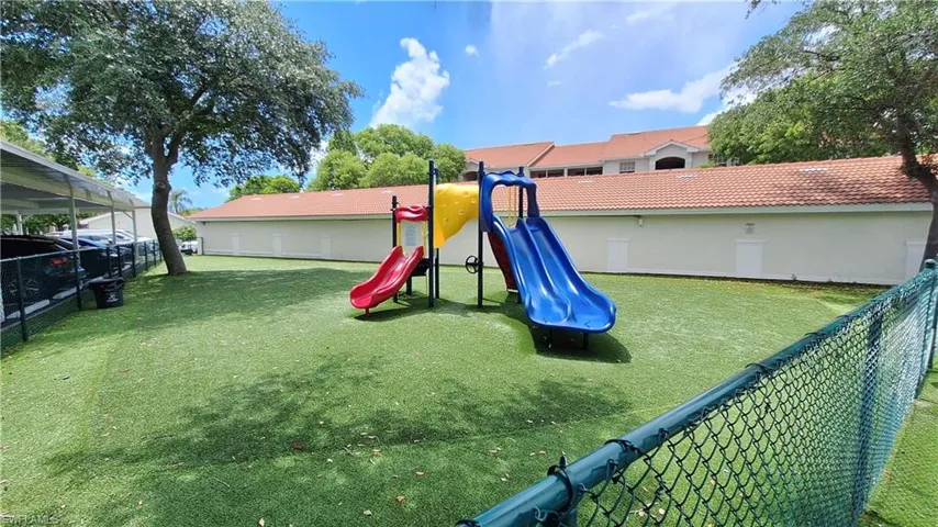 4720 Saint Croix Ln 118, Naples, Florida 34109
