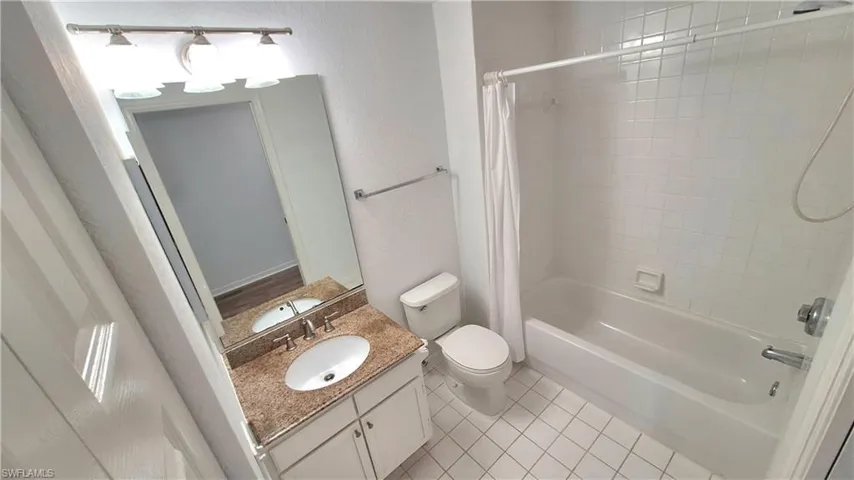 4720 Saint Croix Ln 118, Naples, Florida 34109