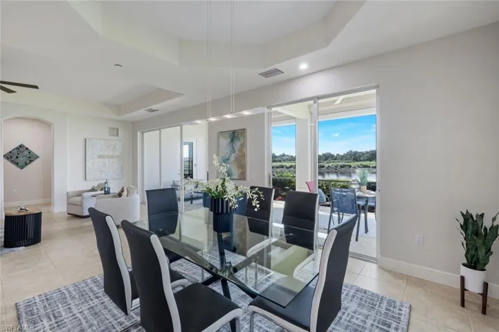 558 Avellino Isles Cir 14102, Naples, Florida 34119