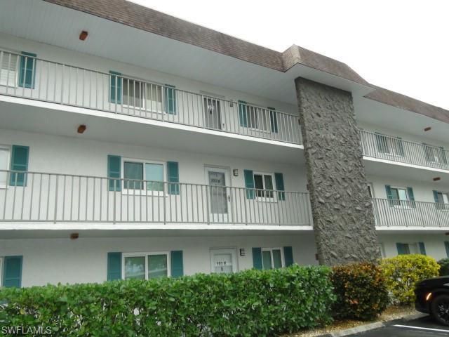 Unit located on 3rd floor