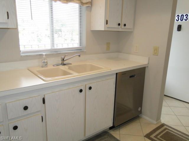 5667 Rattlesnake Hammock RD # B303, NAPLES FL 34113
