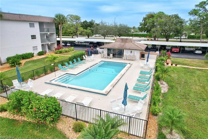 5667 Rattlesnake Hammock RD # B303, NAPLES FL 34113