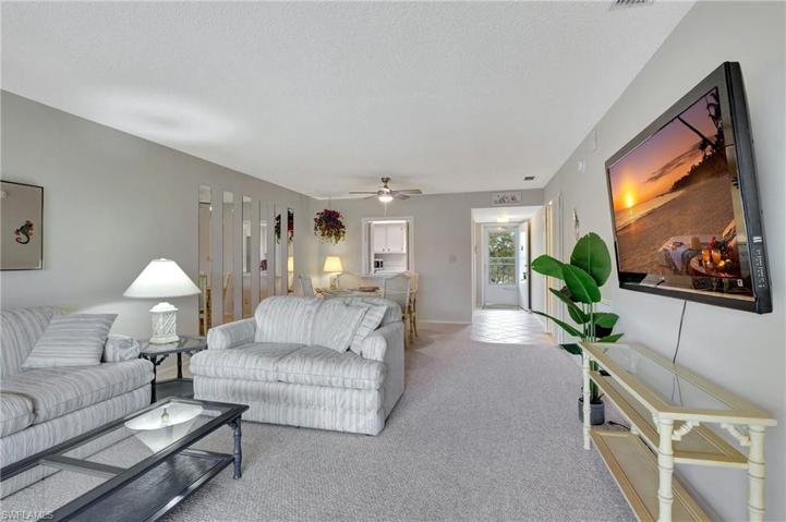 5667 Rattlesnake Hammock RD # B303, NAPLES FL 34113