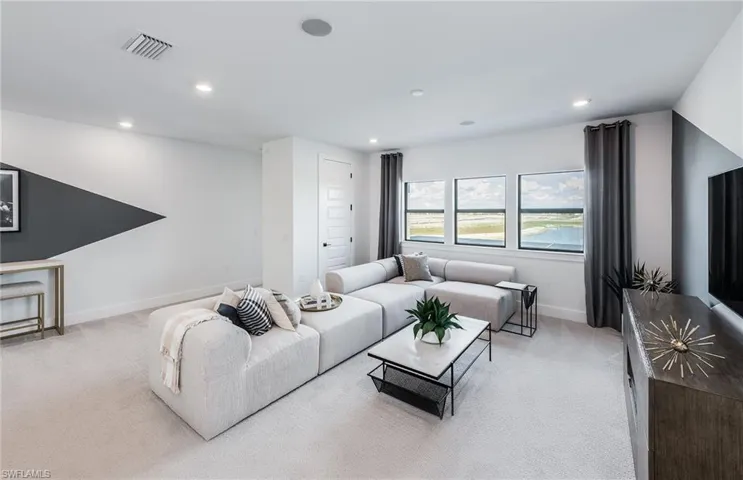 Photos are of a staged model home. Illustration purposes only. Options may vary.