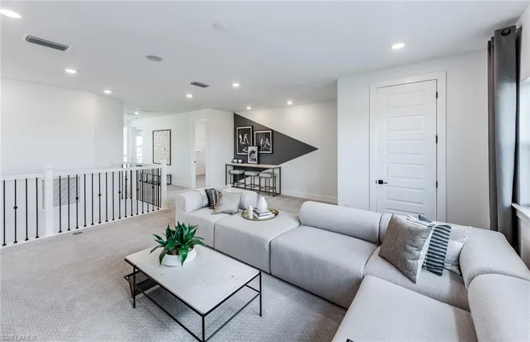 Photos are of a staged model home. Illustration purposes only. Options may vary.