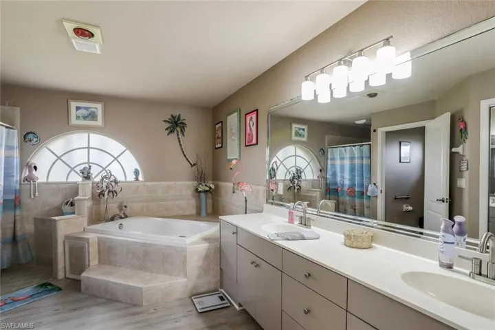 920 NW 3rd  AVE, Cape Coral, FL 33993
