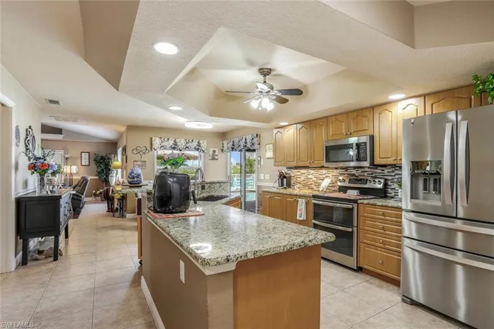 920 NW 3rd  AVE, Cape Coral, FL 33993