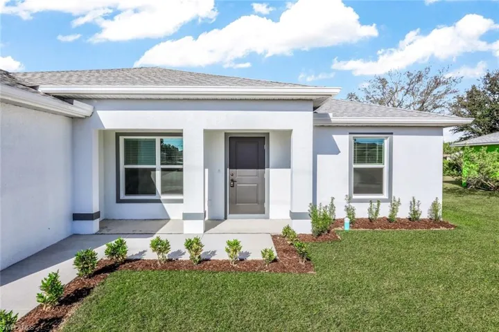 1702 Nw 5th Pl, Cape Coral, Florida 33993