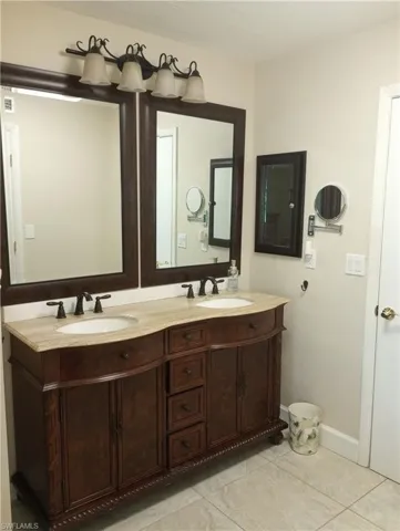 Master Double vanity