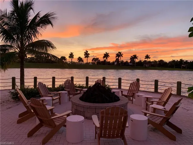 14939  EDGEWATER  CIR, Naples, FL 34114