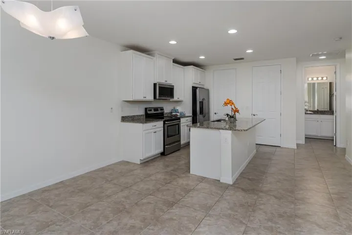 14939 Edgewater Cir, Naples, Florida 34114