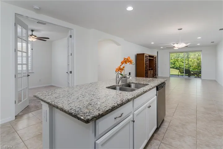 14939  EDGEWATER  CIR, Naples, FL 34114