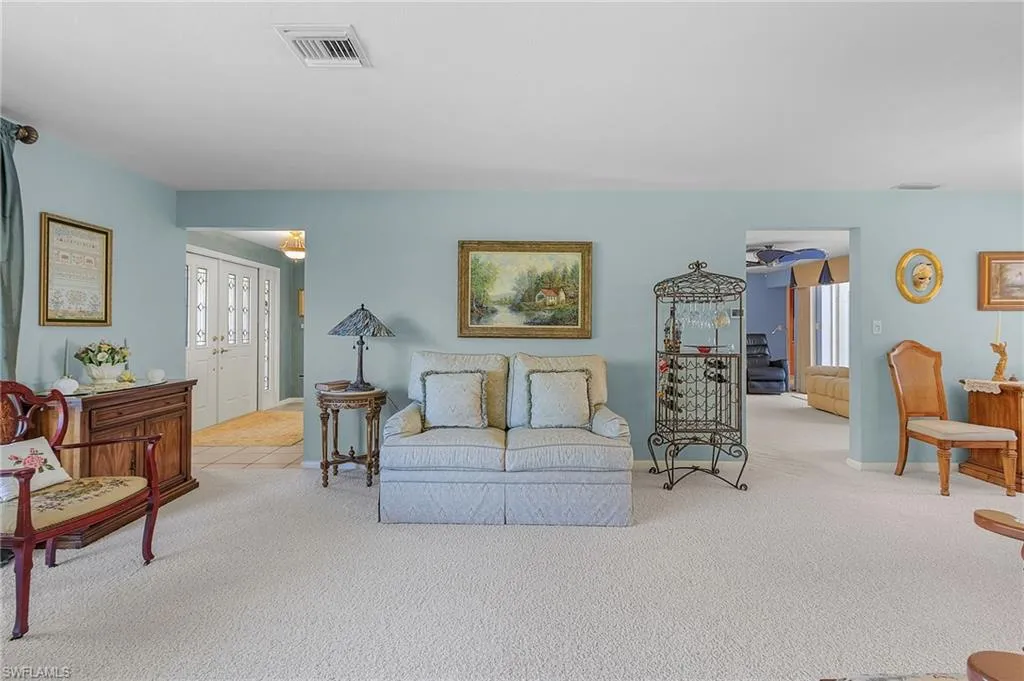 1090 Waterway DR, Fort Myers, FL 33919,2025000138