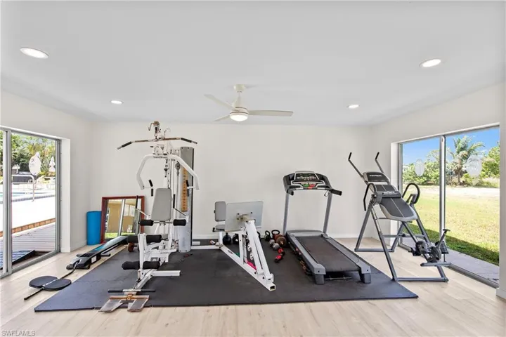 4309  Mariner  WAY, Fort Myers, FL 33919