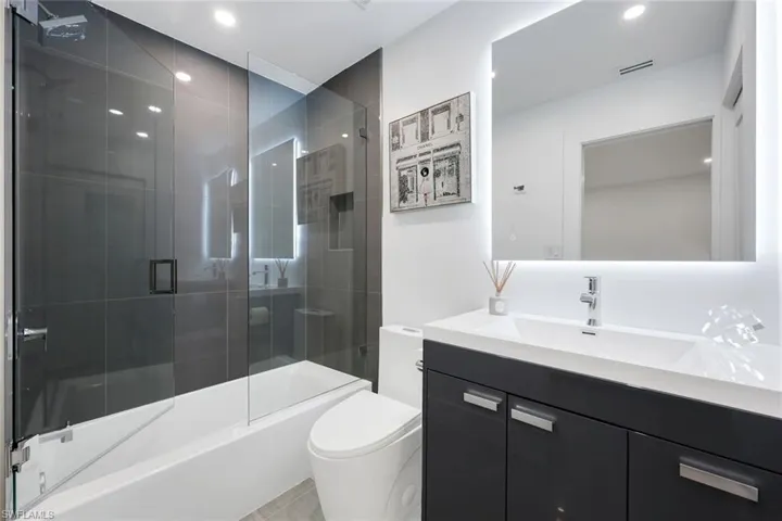Grey tone and white bathroom