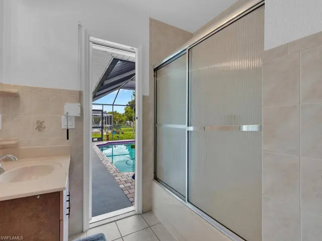Guest/Pool Bath