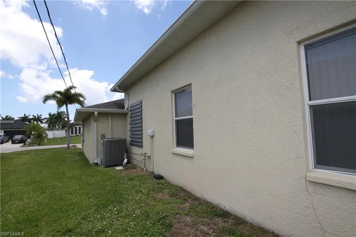 4213 SW 14TH  PL, Cape Coral, FL 33914