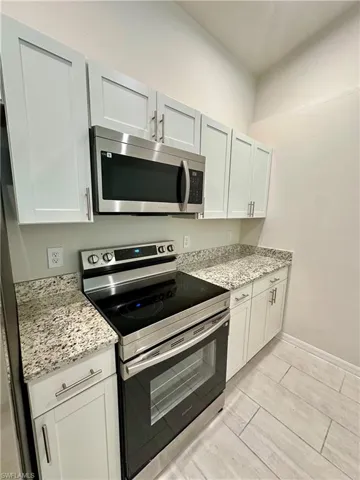 607 Se 7th St, Cape Coral, Florida 33990