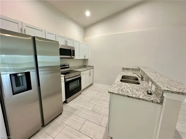 607 Se 7th St, Cape Coral, Florida 33990