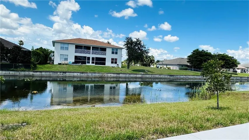 607 Se 7th St, Cape Coral, Florida 33990