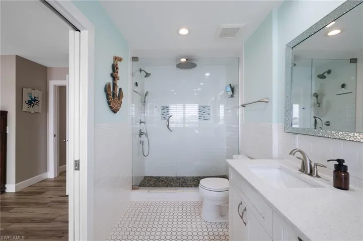 5100  Harborage  DR, Fort Myers, FL 33908