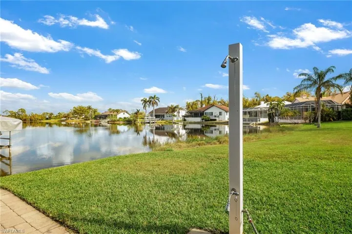 5100 Harborage Dr, Fort Myers, Florida 33908