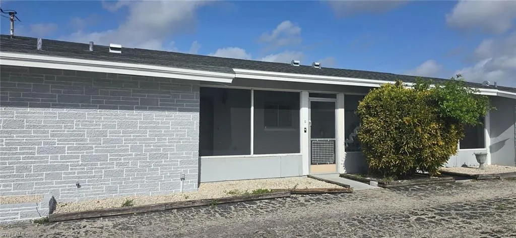 3810 Se 12th Ave 1, Cape Coral, Florida 33904