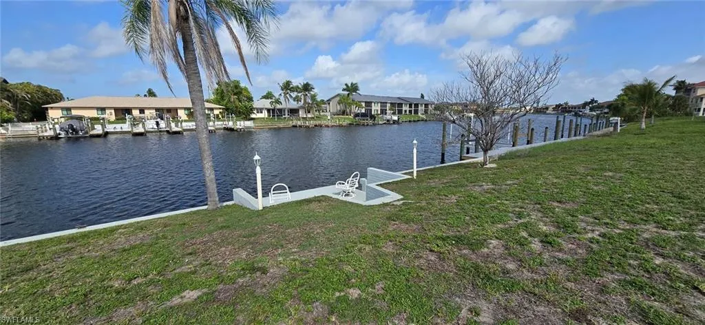 3810 Se 12th Ave 1, Cape Coral, Florida 33904