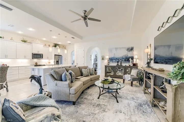 10566 Carena Cir, Fort Myers, Florida 33913