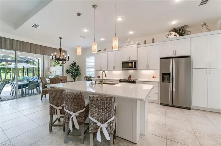 10566 Carena Cir, Fort Myers, Florida 33913