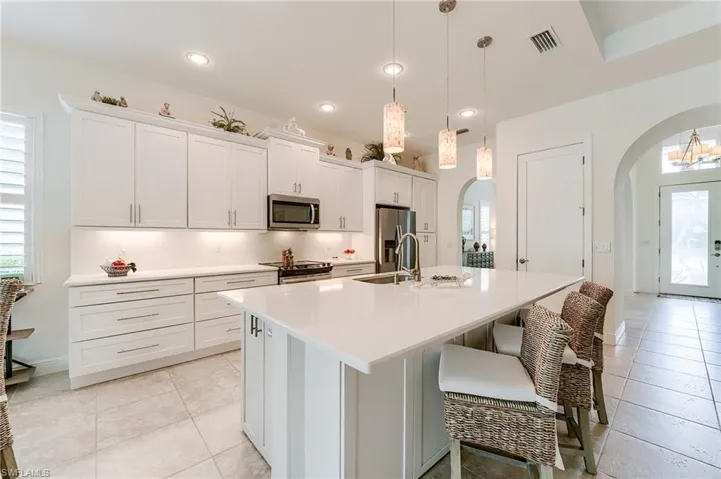 10566 Carena Cir, Fort Myers, Florida 33913