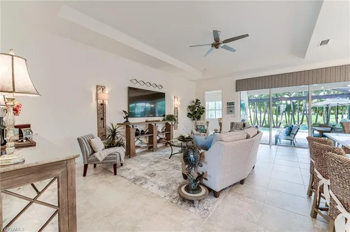 10566 Carena Cir, Fort Myers, Florida 33913