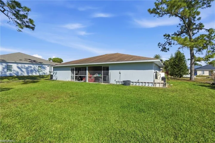 4741/4743  27th SW ST, Lehigh Acres, FL 33973