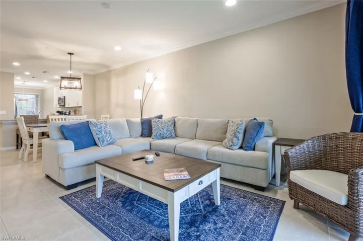 9374  POCIDA  CT, Naples, FL 34119