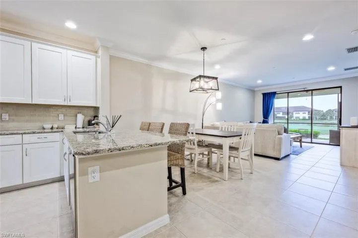 9374  POCIDA  CT, Naples, FL 34119