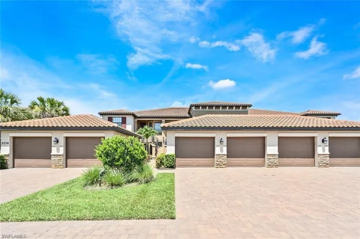 9374  POCIDA  CT, Naples, FL 34119