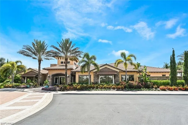 9374  POCIDA  CT, Naples, FL 34119