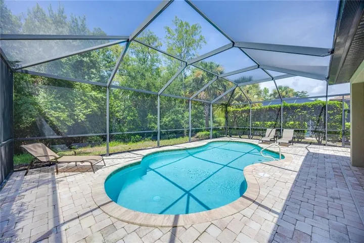 7049  Live Oak  DR, Naples, FL 34114