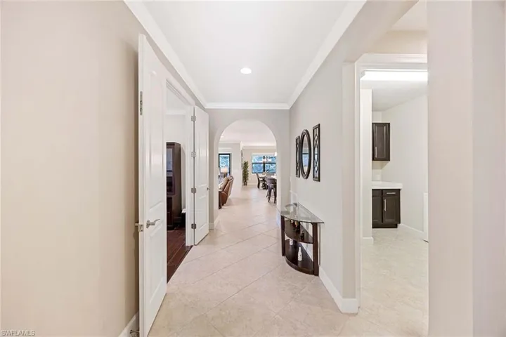 7049  Live Oak  DR, Naples, FL 34114
