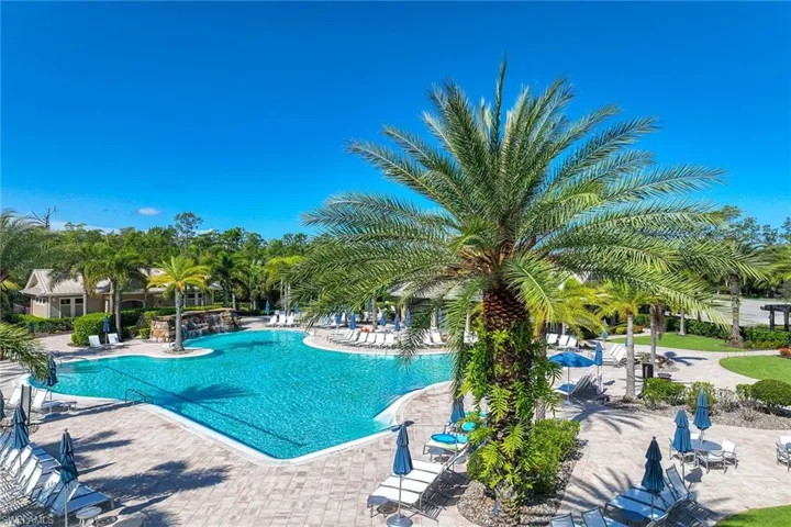 7049  Live Oak  DR, Naples, FL 34114