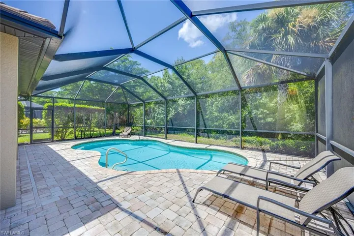 7049  Live Oak  DR, Naples, FL 34114